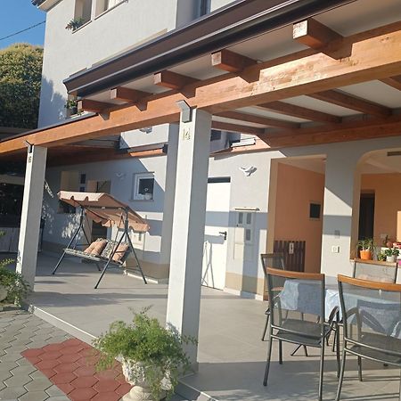 App Roko 2 Lägenhet Poreč Exteriör bild