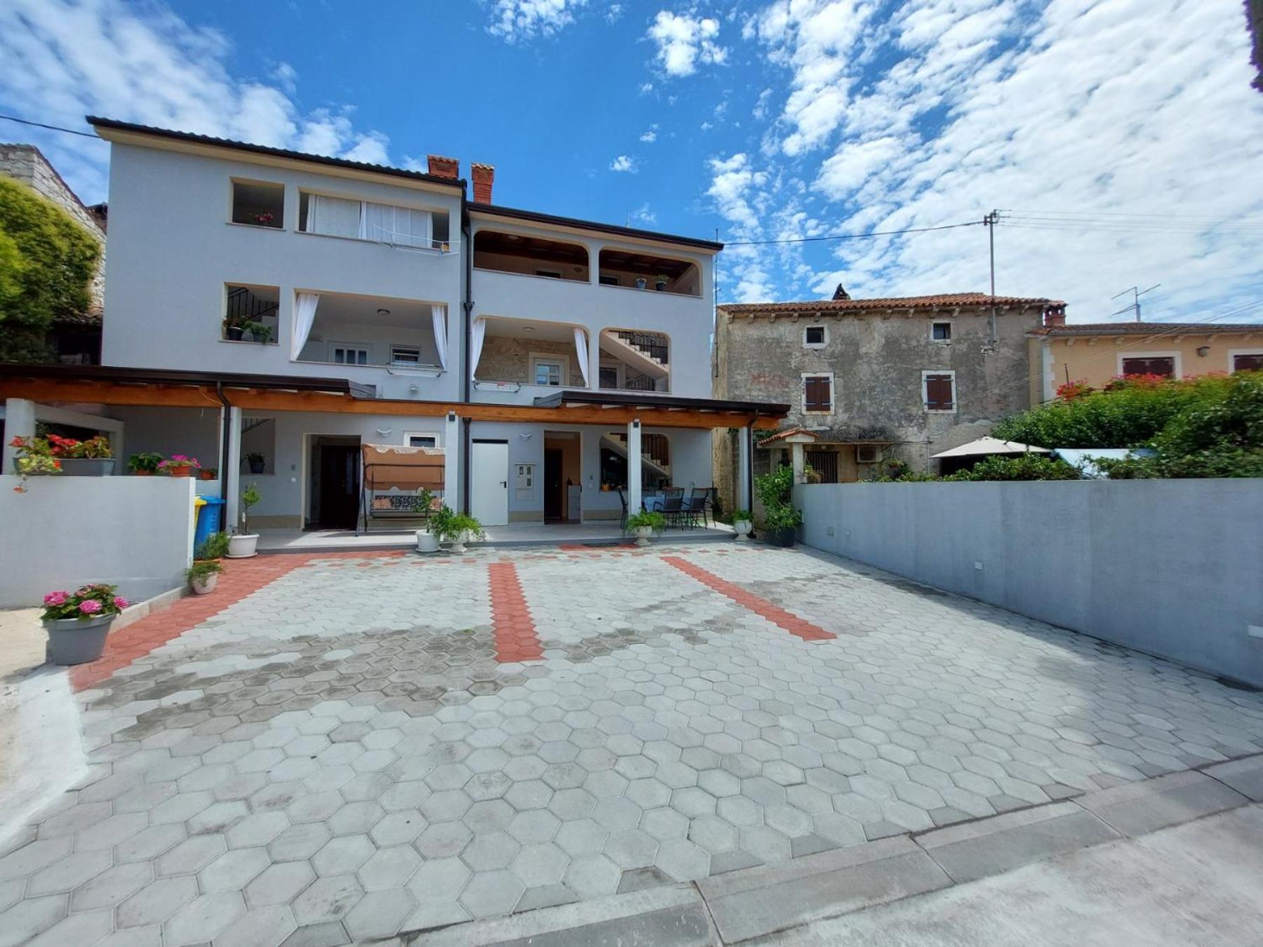 App Roko 2 Lägenhet Poreč Exteriör bild